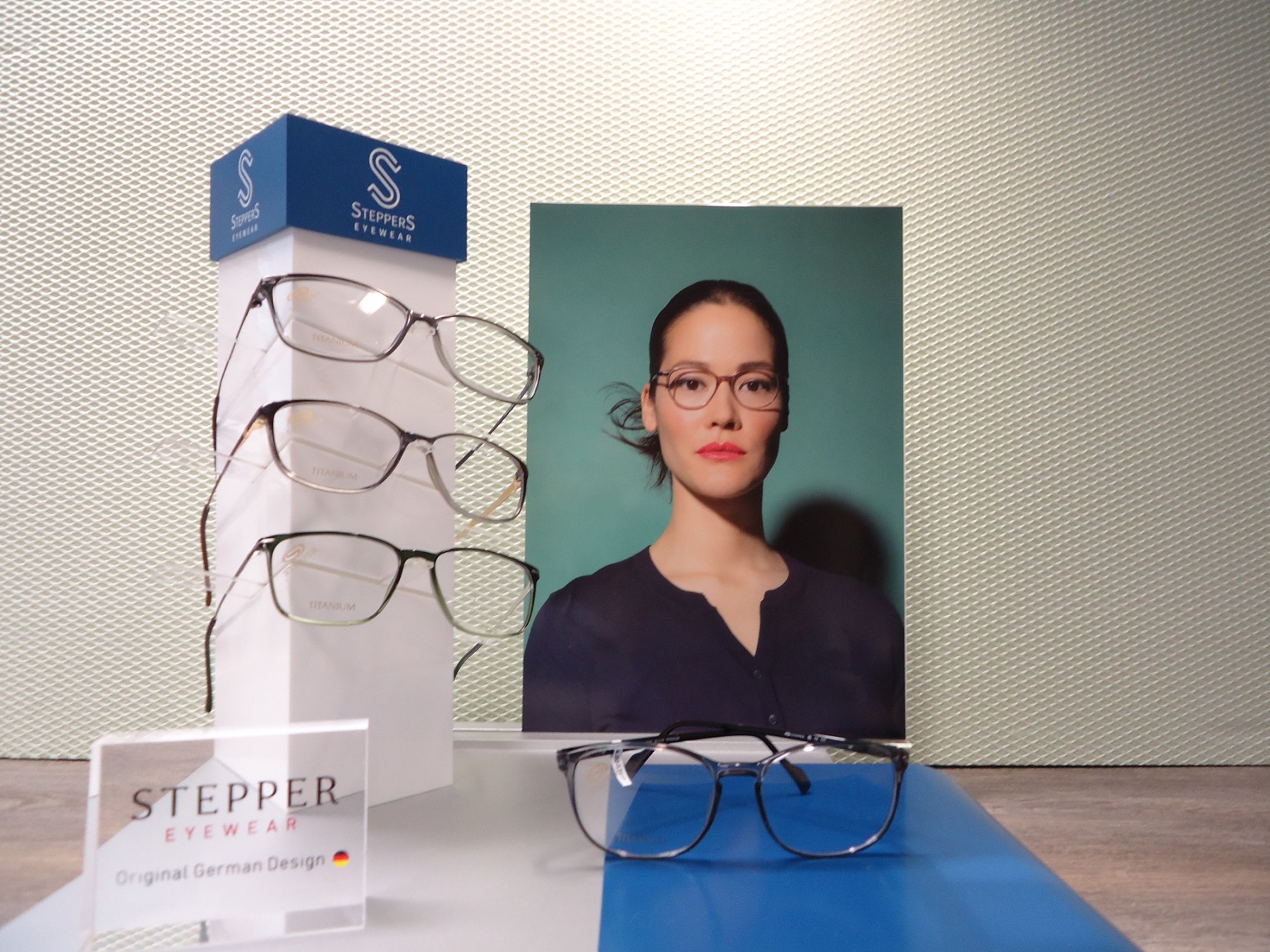 Frau mit Brille
