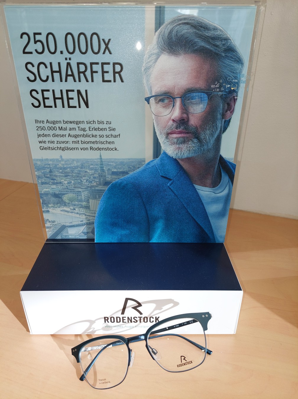 Mann mit Brille
